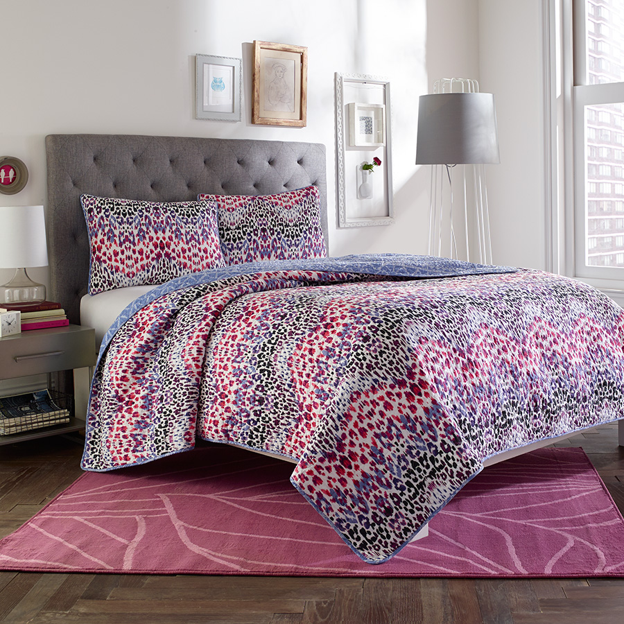 Steve Madden Janna Quilt Set from Beddingstyle