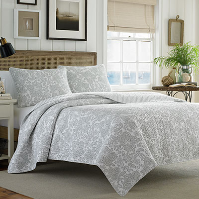 Tommy Bahama Island Memory Pelican Grey Quilt Set