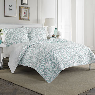 Laura Ashley Mia Quilt Set